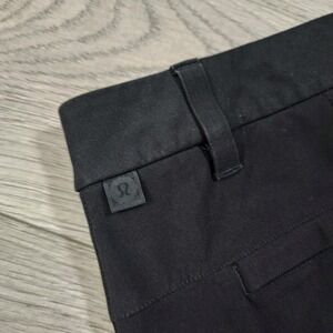 Lululemon Shorts Mens‎ 36 Black Commission ABC Athletic Performance Stretch READ